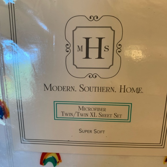 New! MODERN SOUTHERN HOME Sheet Set Twin/Twin XL Rainbow Print Soft! - Picture 2 of 5